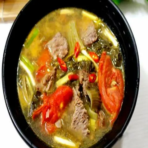 Hình ảnh Canh Cải Chua Thịt Bò
