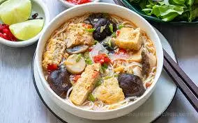 Hình ảnh Bún Huế Chay, 2 Gỏi Cuốn & 1 Chai Nước