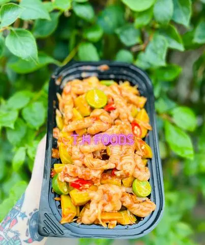 Hình ảnh Chân Gà Rút Xương Sốt Thái Hộp Nhỏ 