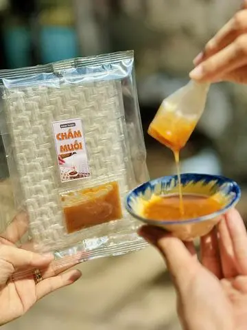Hình ảnh BÁNH TRÁNG CHẤM MUỐI TẮC