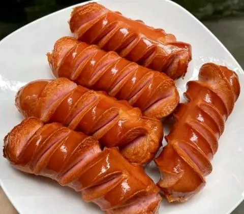 Hình ảnh 5 Cây Xúc Xích Chiên BonBon (Romio)