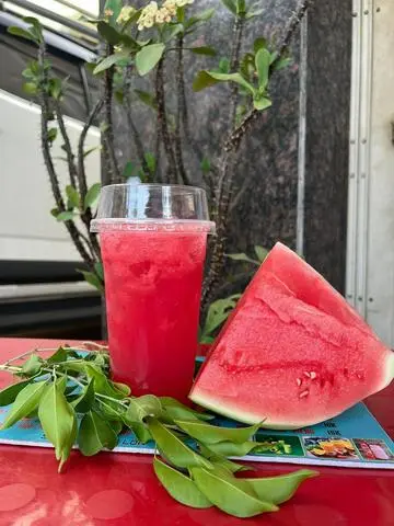 Hình ảnh Ép dưa hấu