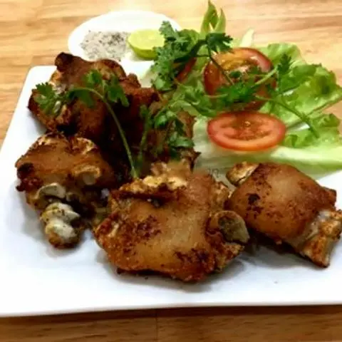 Hình ảnh Giò heo chiên nước mắm