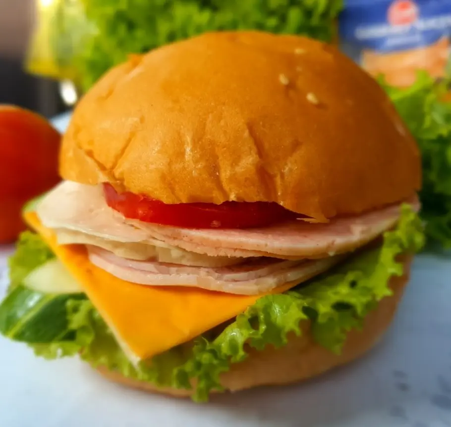 Hình ảnh Hamburger Thịt Nguội + Phô Mai Lát