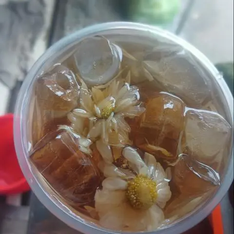 Hình ảnh sâm  Bông cúc ly 700ml