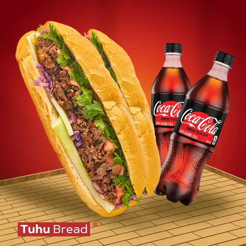 Hình ảnh combo 2 bánh mì bò sốt tiêu đen + 2 cocacola