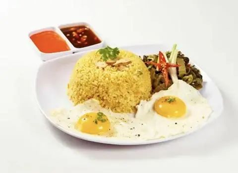Hình ảnh Cơm Chiên 2 Trứng Ốp La