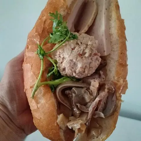 Hình ảnh Bánh mì thập cẩm