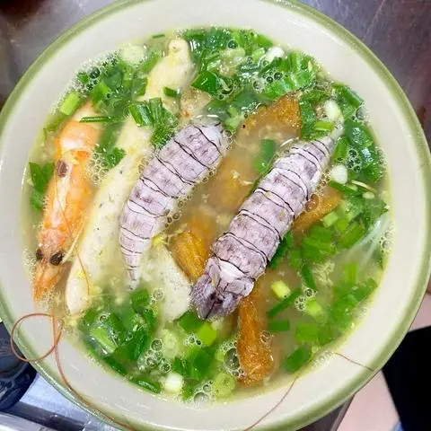 Hình ảnh Bánh đa đỏ cá - bề bề