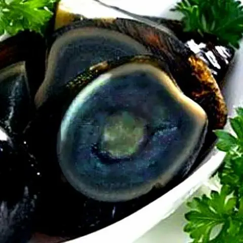 Hình ảnh 1/2 trứng bắc thảo thêm - 1/2 century egg