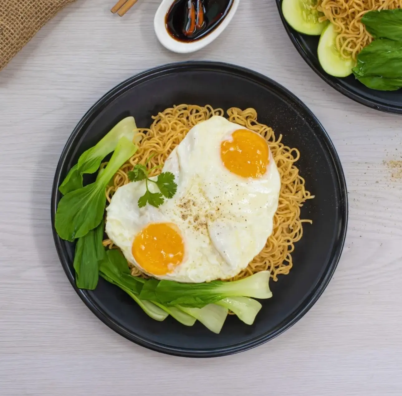 Hình ảnh mì trộn 2 trứng