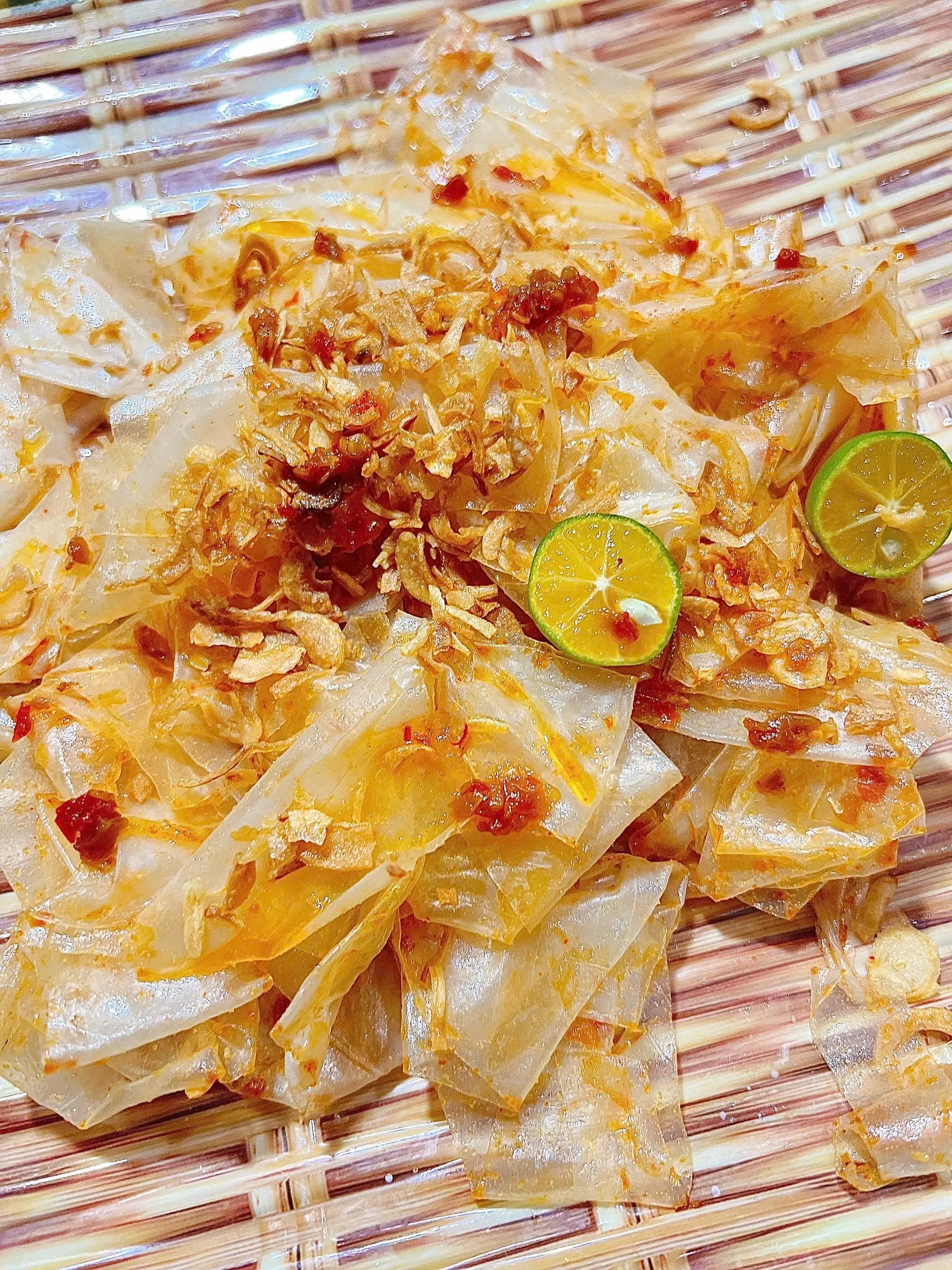 Hình ảnh Bánh Tráng Phơi Sương Muối Nhuyễn Sa Tế Tỏi Hành Phi