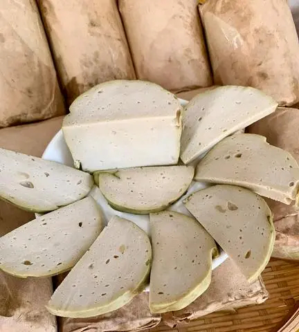 Hình ảnh Chả lá chuối 500g 