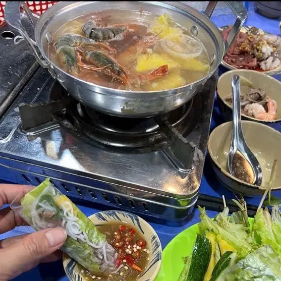 Hình ảnh Lẩu tôm sú nhúng dấm 1 người ăn - Đầy đủ rau, bún