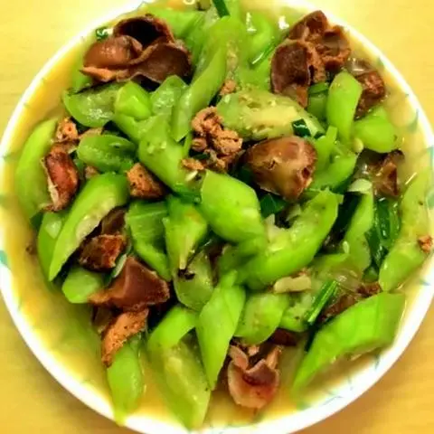 Hình ảnh Lòng vịt xào mướp