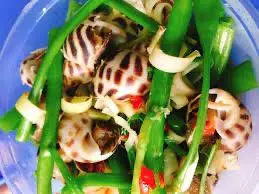 Hình ảnh ốc hương xào rau muống 