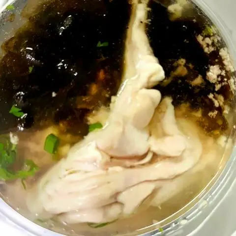 Hình ảnh Canh rong biển óc heo nửa bộ