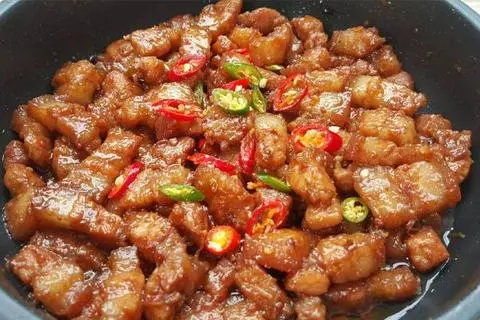 Hình ảnh Cơm thịt kho mắm ruốc