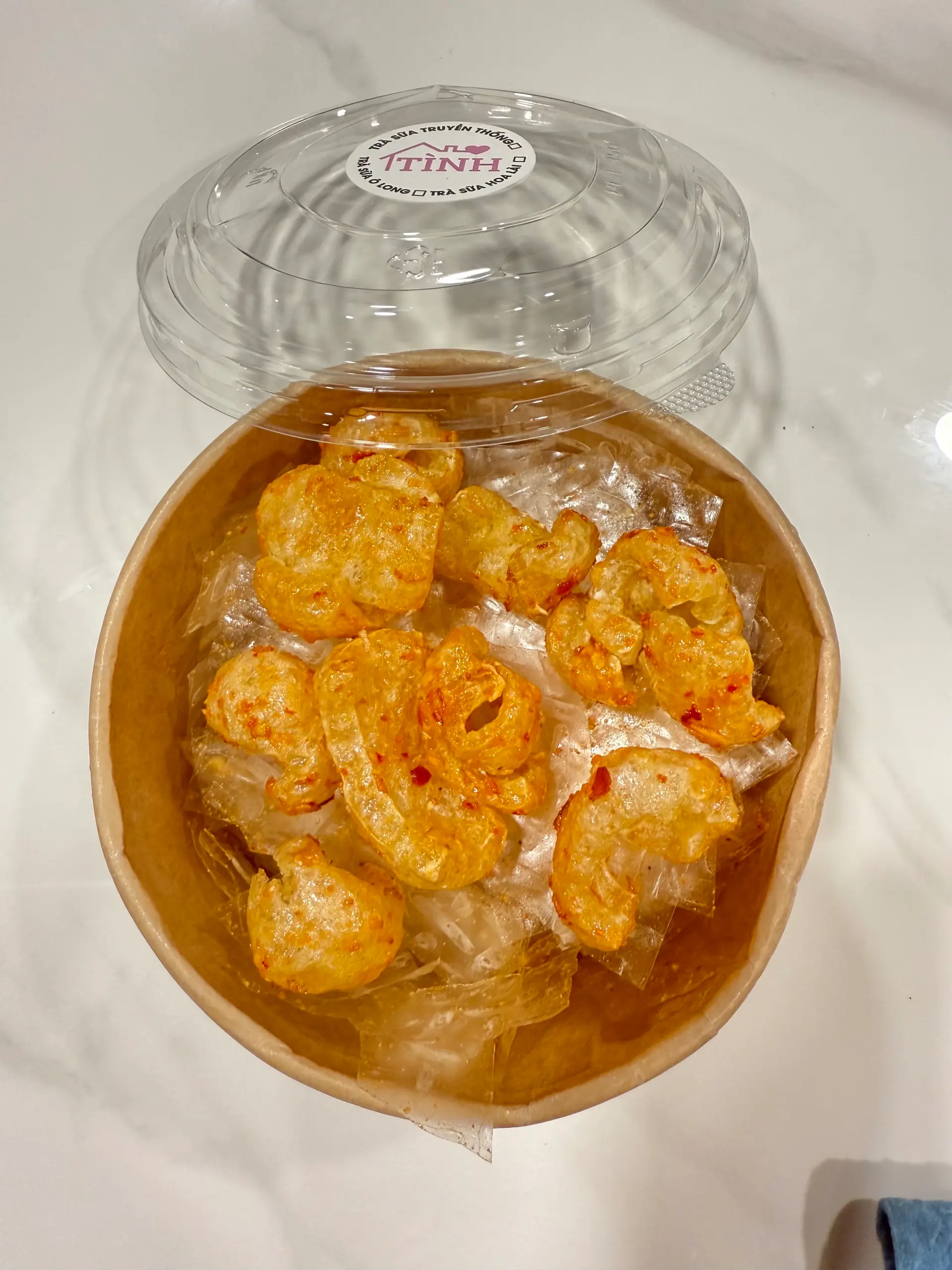 Hình ảnh Bánh tráng tỏi phi da heo