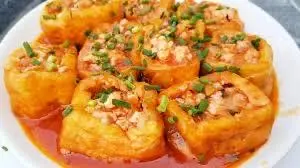Hình ảnh Cơm Đậu Hũ Nhồi Thịt