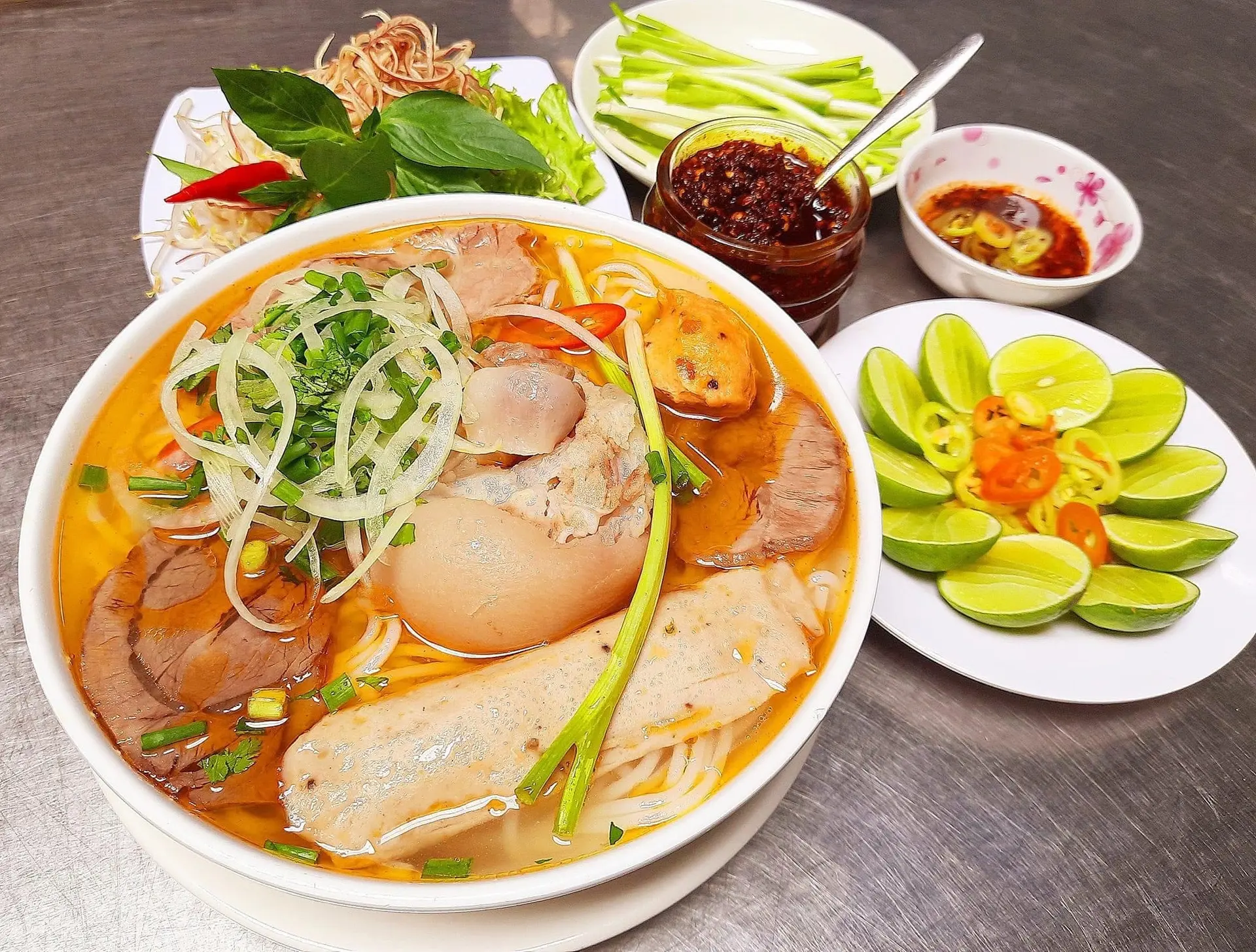 Hình ảnh Bún bò Tô Đặc Biệt - Hộp