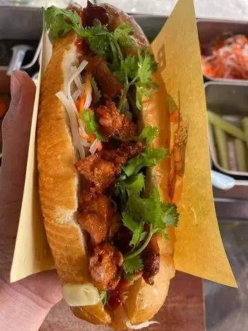 Hình ảnh Bánh mì pate thịt nướng