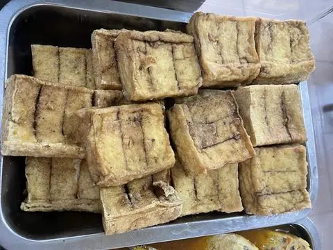 Hình ảnh cơm tàu hủ chiên xả