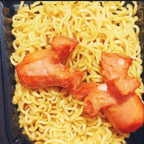 Hình ảnh Mì Trộn Indomie Xúc Xích 