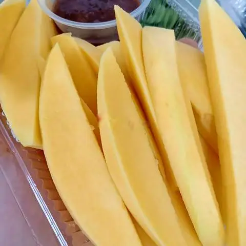 Hình ảnh Xoài sống chấm mắm ruốc