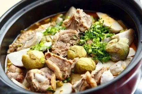 Hình ảnh Vịt Om Sấu Nửa Con.. Om Khô sấp nước