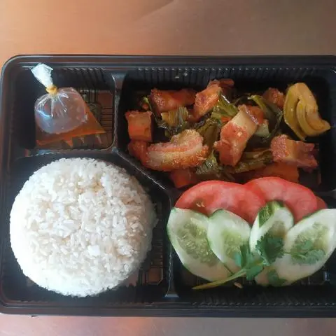 Hình ảnh Ba rọi kho cải chua