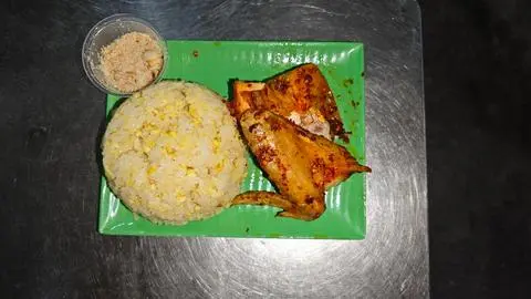 Hình ảnh Bánh bao chiên + cánh gà nướng mắm nhĩ