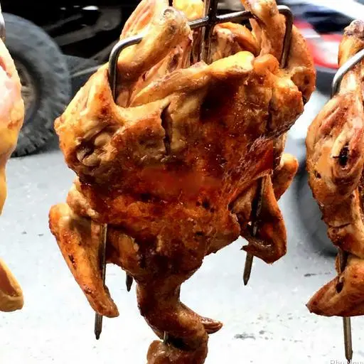 Hình ảnh Gà nướng nguyên con không ớt