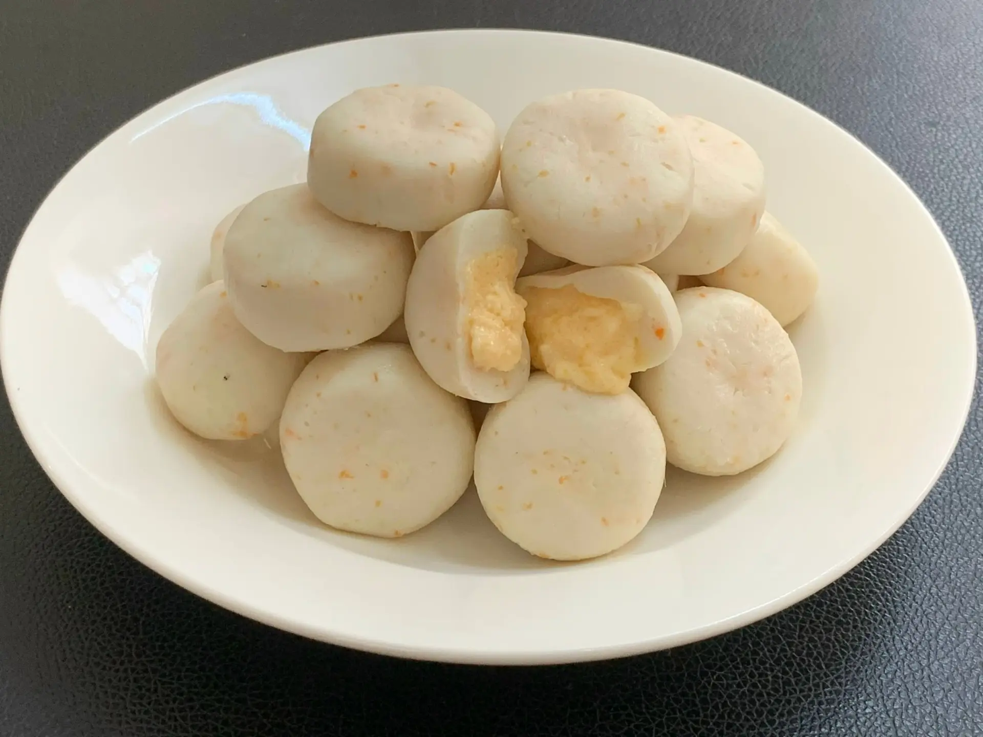 Hình ảnh Bánh bao nhân phô mai 4 viên