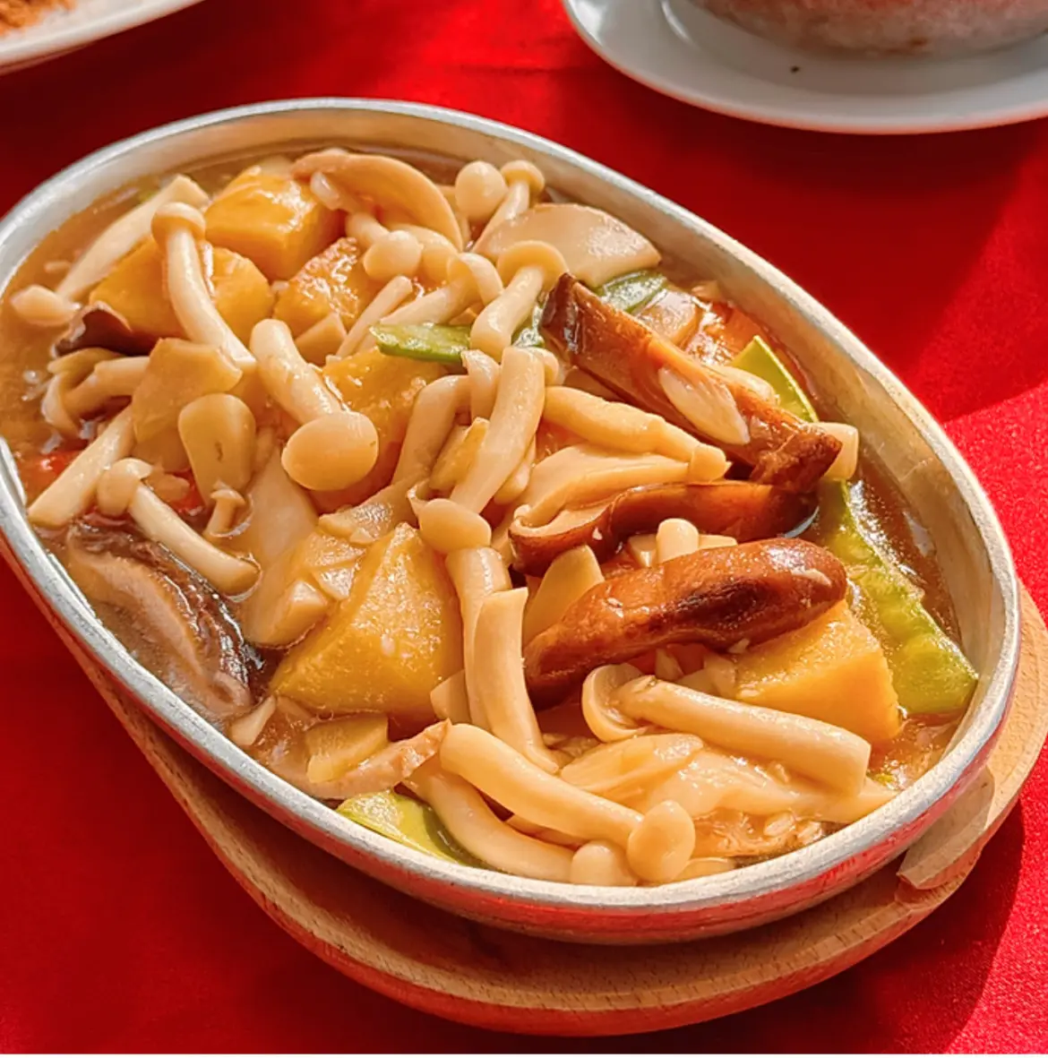 Hình ảnh Đậu hũ nấm thiết bản