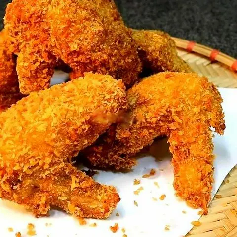 Hình ảnh Cánh gà rán - coca