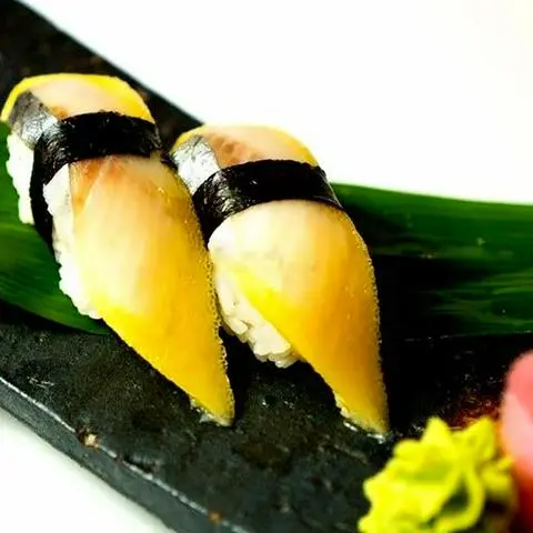 Hình ảnh Sushi Cá Trích