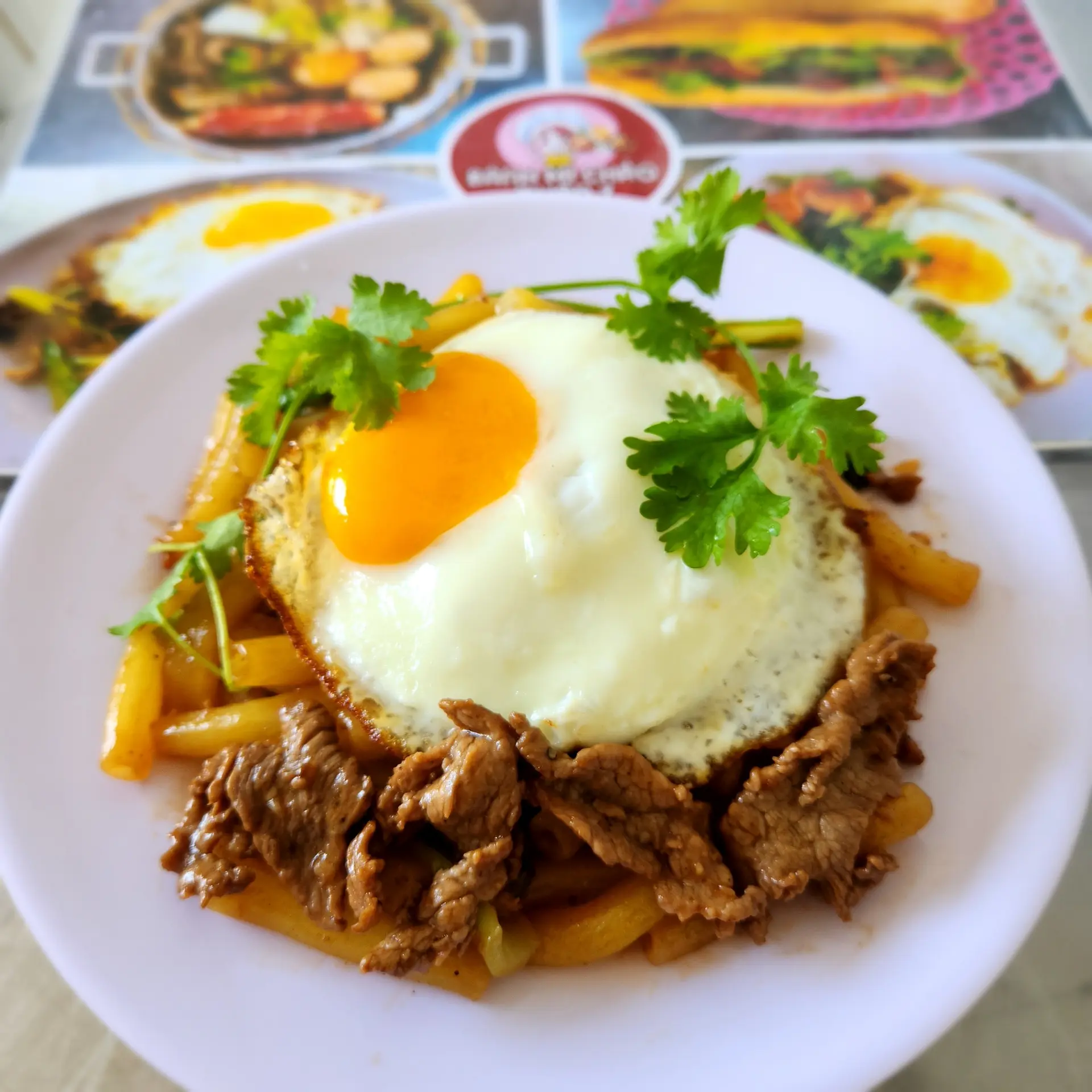 Hình ảnh NUI XÀO BÒ + TRỨNG