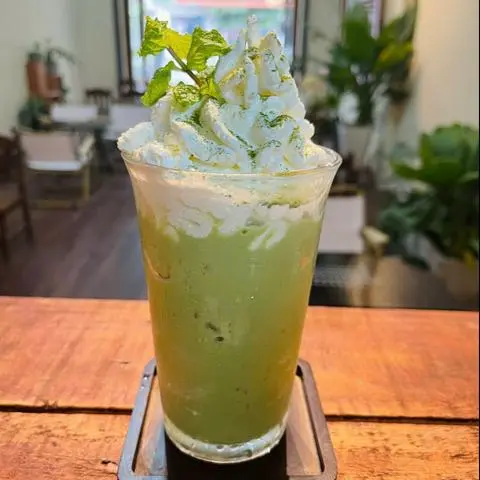 Hình ảnh Matcha đá xay phủ kem tươi