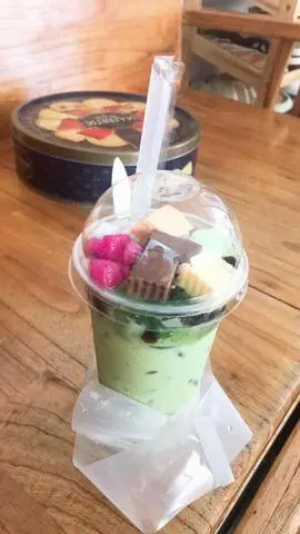 Hình ảnh Trà sữa Thái xanh full topping