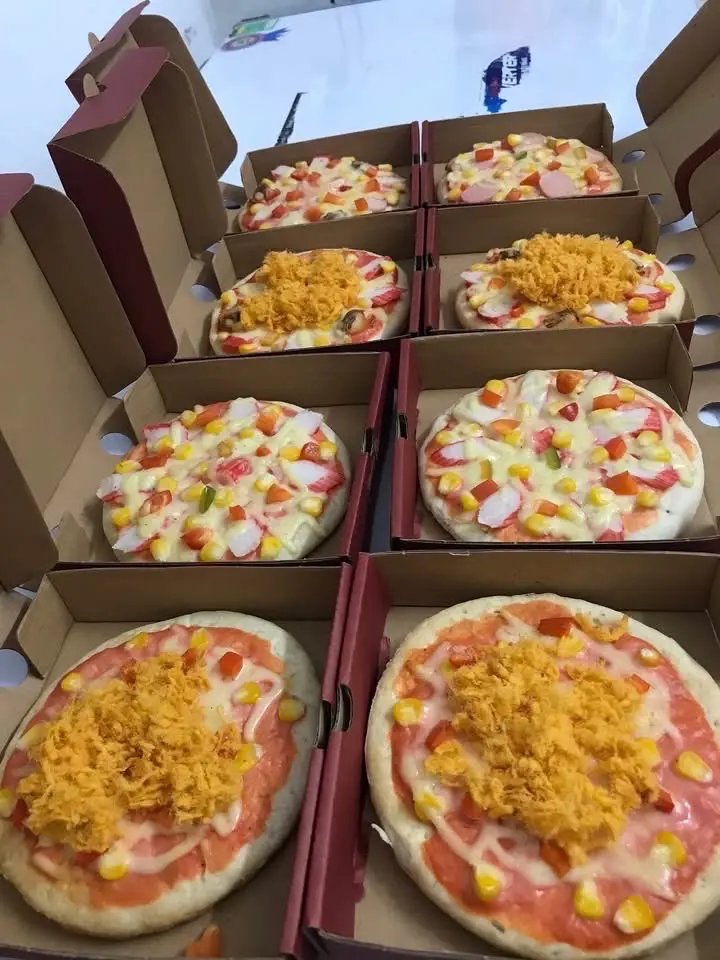 Hình ảnh PIZZA PHÔ MAI NGUYÊN BẢN