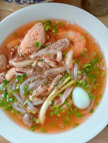Hình ảnh Bánh canh thịt càng ghẹ - tôm - chả ghẹ nhà làm- trứng cút