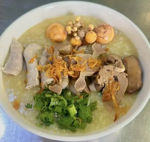 Hình ảnh Cháo lòng trứng hạt sen