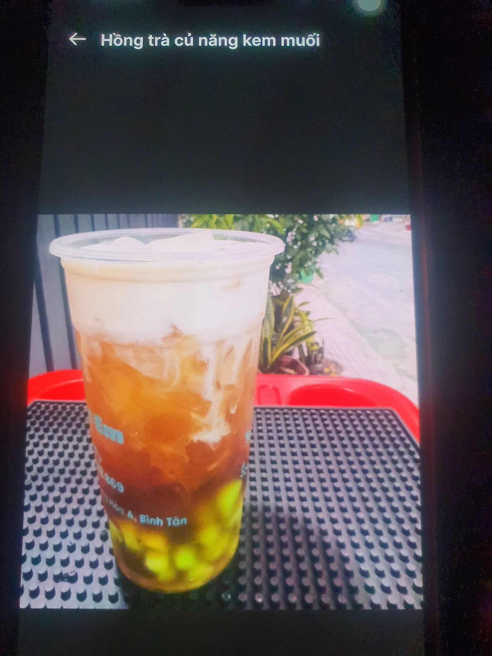 Hình ảnh Hồng trà củ năng kem muối 