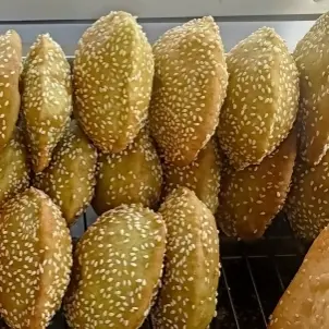 Hình ảnh combo 21 bánh tiêu lá dứa 
