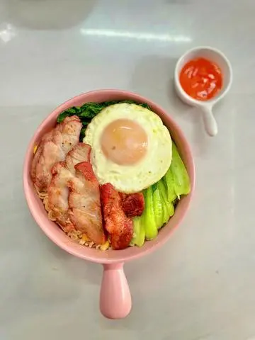 Hình ảnh Mì xá xíu + trứng
