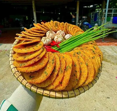 Hình ảnh Cơm Cháy Sốt Mắm Hành 3 Miếng Giòn Đậm Đà Hương Vị