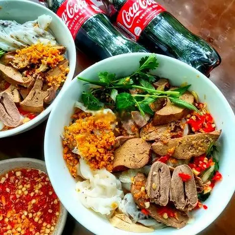 Hình ảnh 2 bánh ướt lòng gà - 2 nước