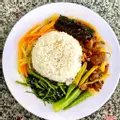 Hình ảnh Combo cơm đậu hủ sốt cà kèm 1 chai nước