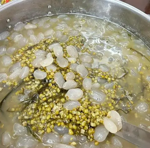 Hình ảnh Chè Đậu Xanh Hạt Đác